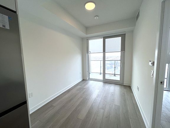 3rd image of 15 Skyridge Dr #517