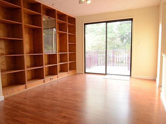 4th image of 4477 Hopkins Lake Dr