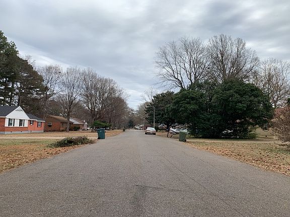 5th image of 437 Clarice Dr