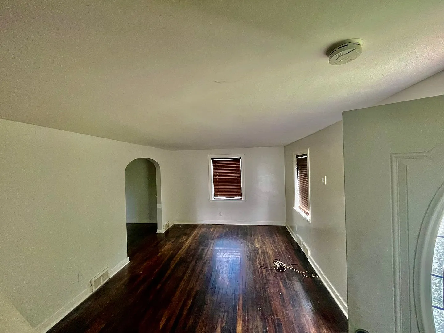 Exquisite 3 Bed, 1 Bath Retreat at 5705 Hilltop, Verona, PA — Photo 3