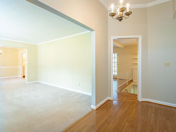 5th image of 1411 Highcrest Dr