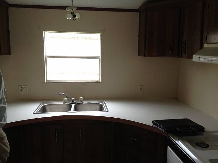 Kitchen sink area