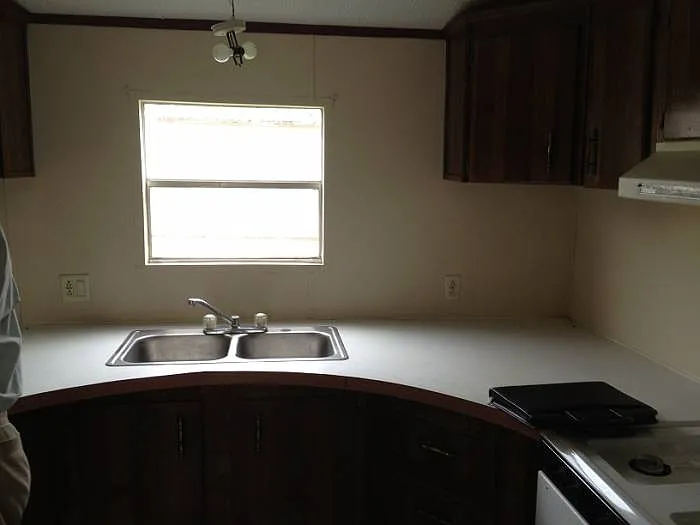 Kitchen sink area