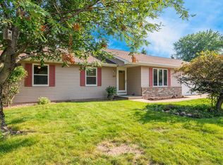 324 E James St, Appleton, WI 54915