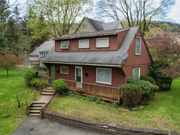 1 Hudson St, Walton, NY 13856