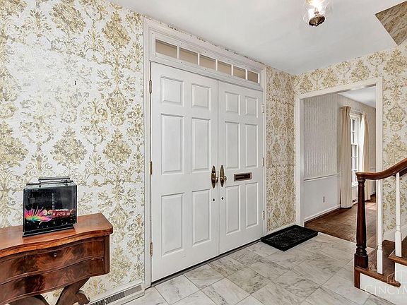 5th image of 6904 Mount Vernon Ave