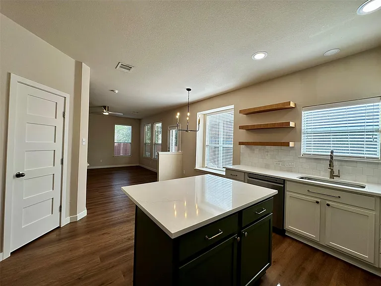 10501 Wylie Dr #263 — Photo 11