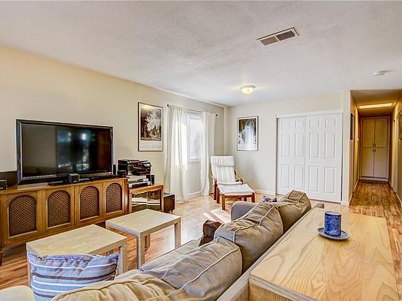 5th image of 347 Valleywood Dr