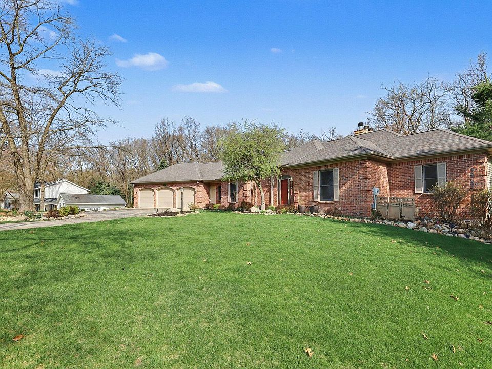 1st image of 2864 Riverwoods Dr NE