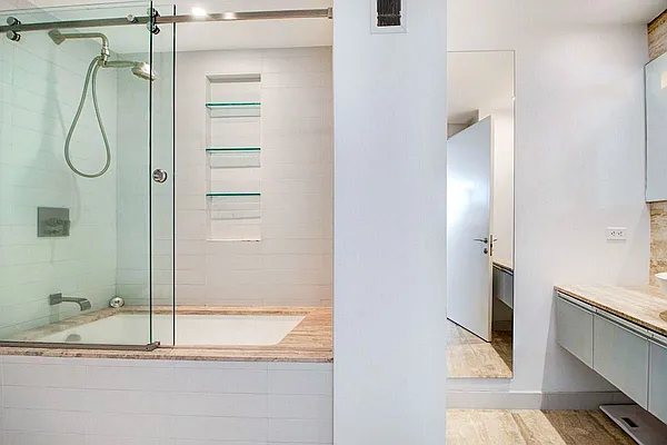 Sold by City Zen Realty | media 15