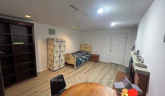 5th image of 38 Marcelline Cres