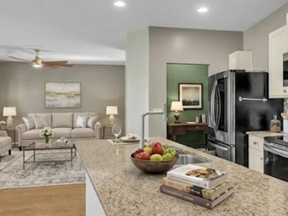 5th image of 195 Hickory Ridge Way