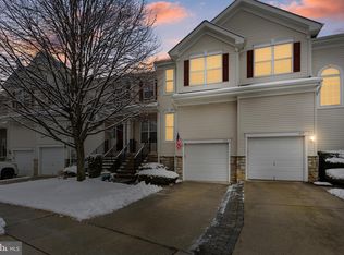 325 Huntington Dr, Delran, NJ 08075