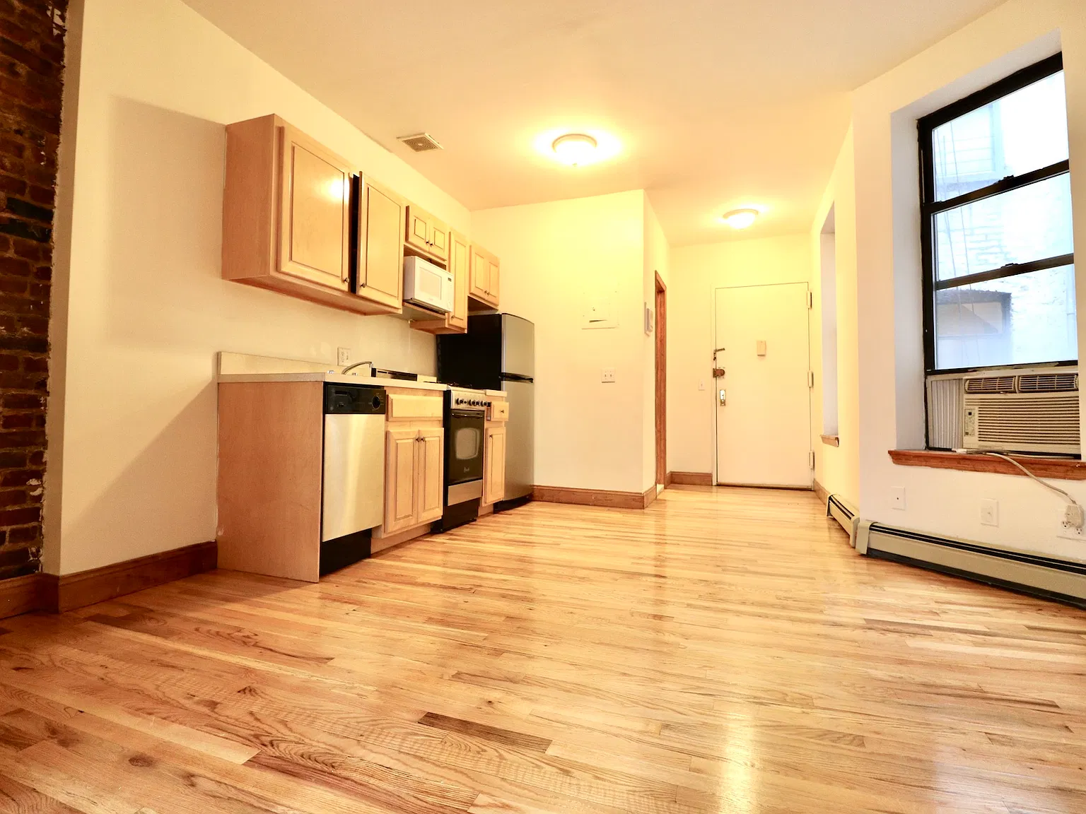 814 10th Avenue — Photo 2