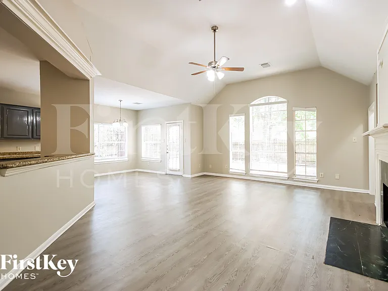 4030 Echo Mountain Dr — Photo 2