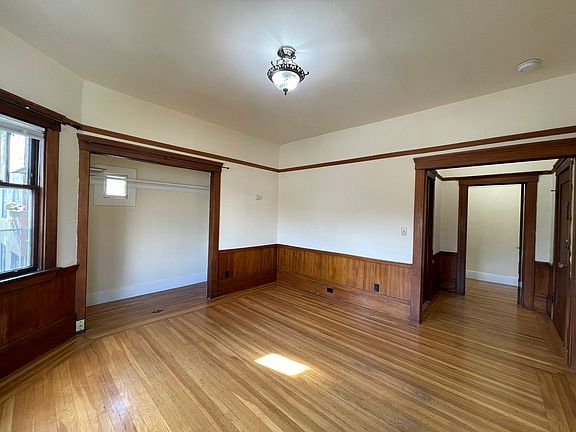 4th image of 243 Orange St APT 2