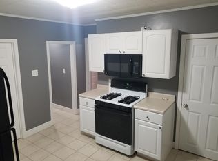 10 W Beacon St #2, Lawrence, MA 01843