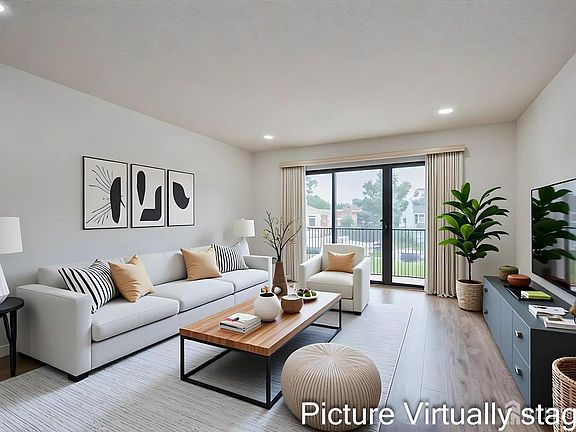 4th image of 349 Lancaster Ct
