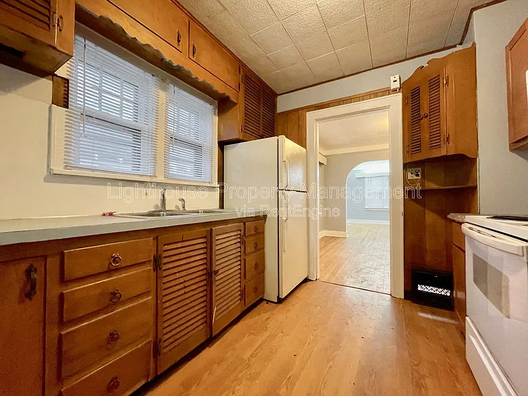 1183 Emerson Ave — Photo 9