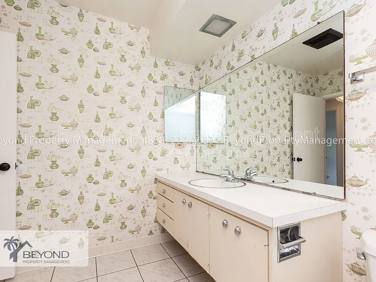 6536 Avenida Manana — Photo 11