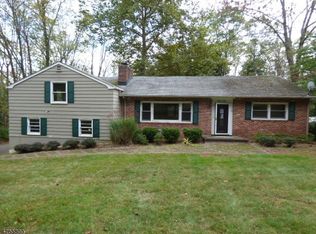 28 Raynor Rd, Morristown, NJ 07960