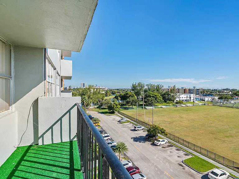 1 Bed 1.5 Bath Model Unit