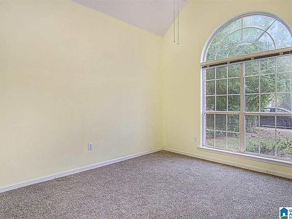 4th image of 1251 Amberley Woods Dr