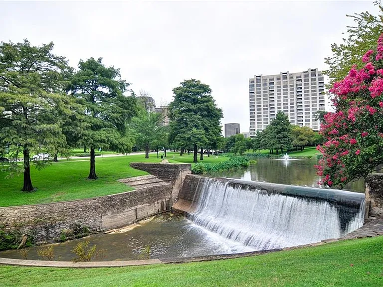 3225 Turtle Creek Blvd #929 — Photo 13