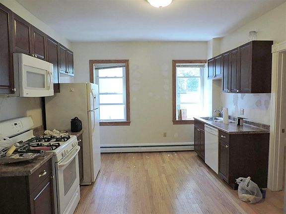2nd image of 105 Brookline St