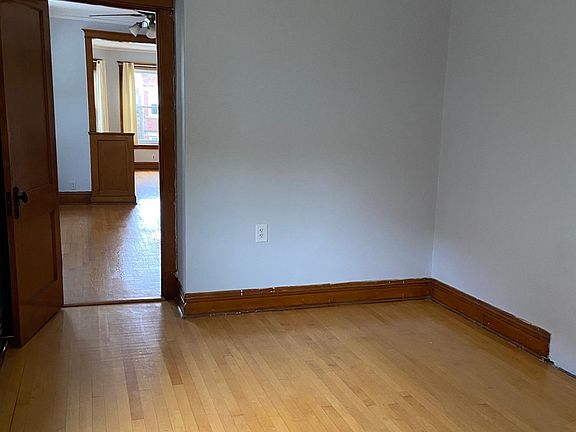 3rd image of 4721 N Rockwell St #2