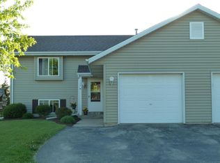 750 Acadia Ave, West Bend, WI 53095