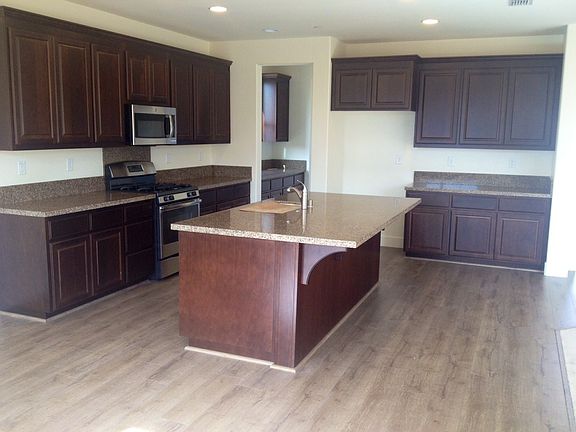 5th image of 1138 Blackhurst Dr