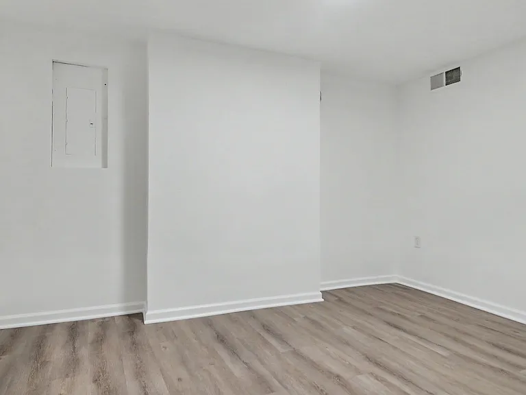 1028 Kenyon St NW — Photo 29
