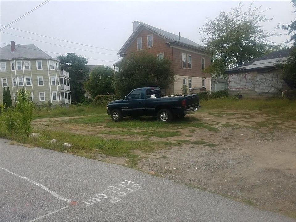 2nd image of 69 Douglas Ave