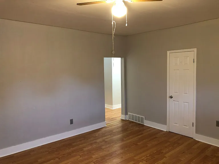 493 Southern St — Photo 8