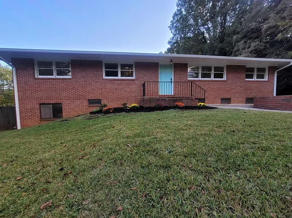 124 Robinhood Dr, Gaffney, SC 29340