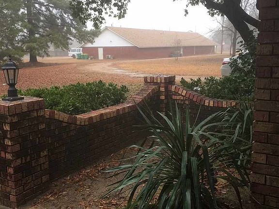 3rd image of 2606 Leopard Dr