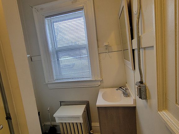 3rd image of 128 S Hayward St #1