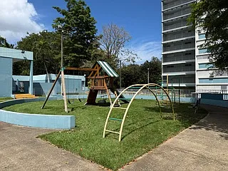 Cond Los Almendros Plaza Torre 1 701 Calle Eider A — Photo 9