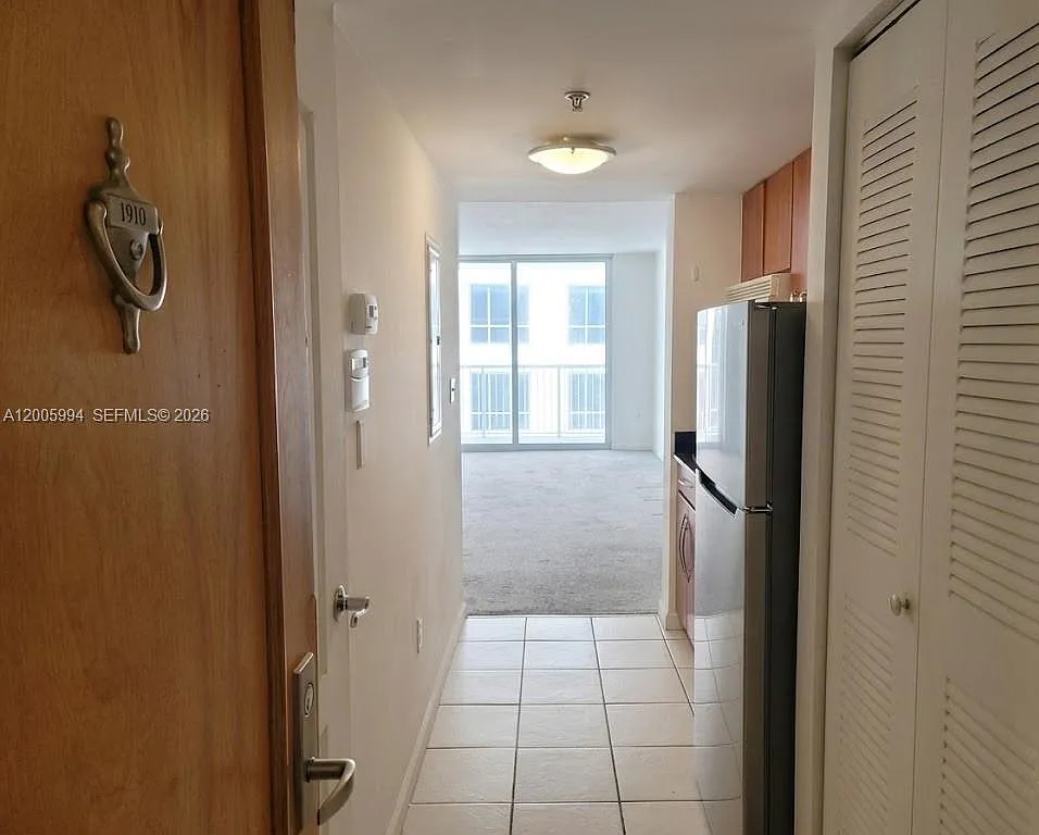 Building Photo - 1200 Brickell Bay Dr #1910