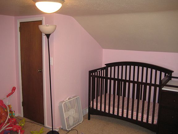 5th image of 410 E Main St