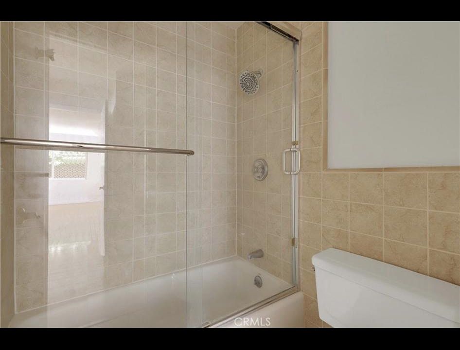 1st image of 972 Larrabee St APT 118