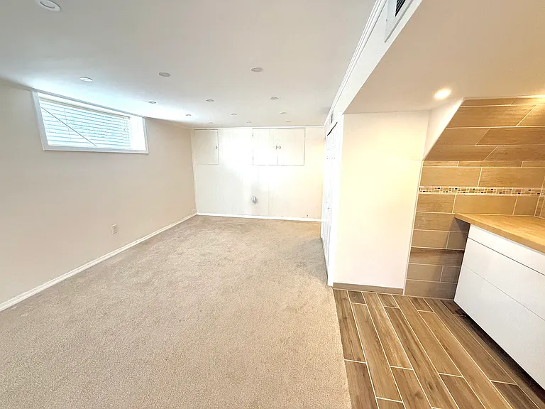 32 Elissa Ln #1 — Photo 9