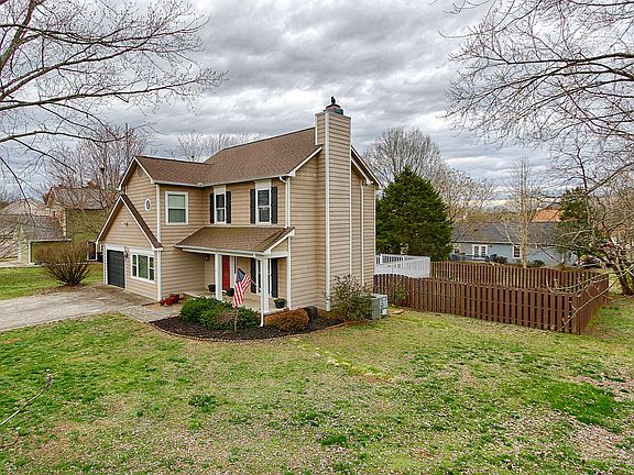 2nd image of 8828 Shoreham Blvd