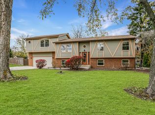 1353 Oak Ave, Lemont, IL 60439