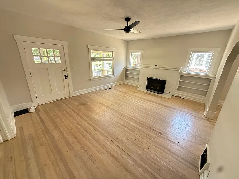 1038 S Fremont Ave — Photo 8
