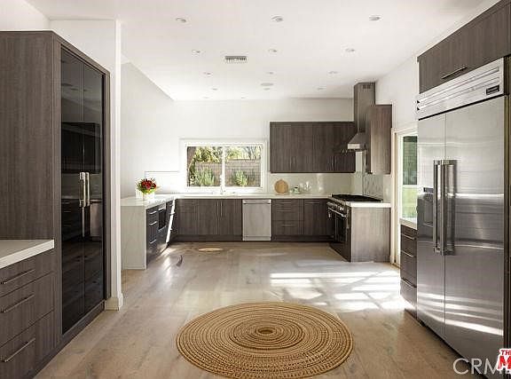 5th image of 23760 Oakfield Rd