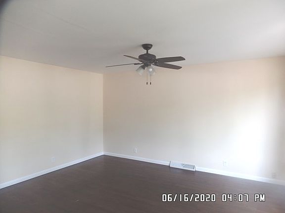 2nd image of 872 Hiawatha Dr