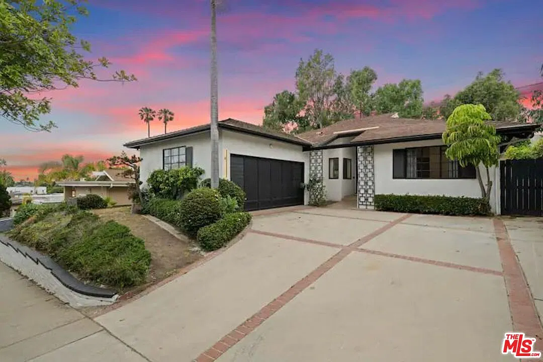 4 bed, 3.0 bath, 2511 sqft, $9,995 — Photo 1