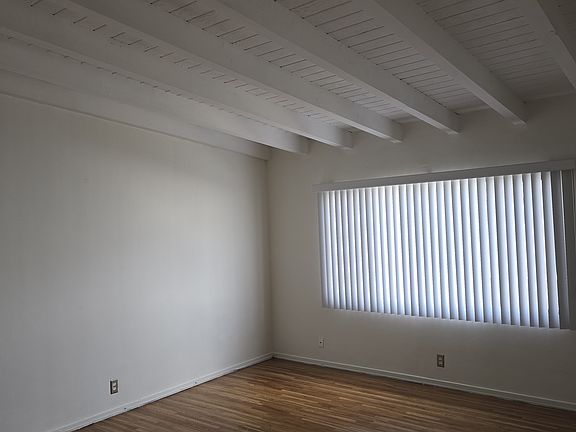 5th image of 12015 Lamanda St #17